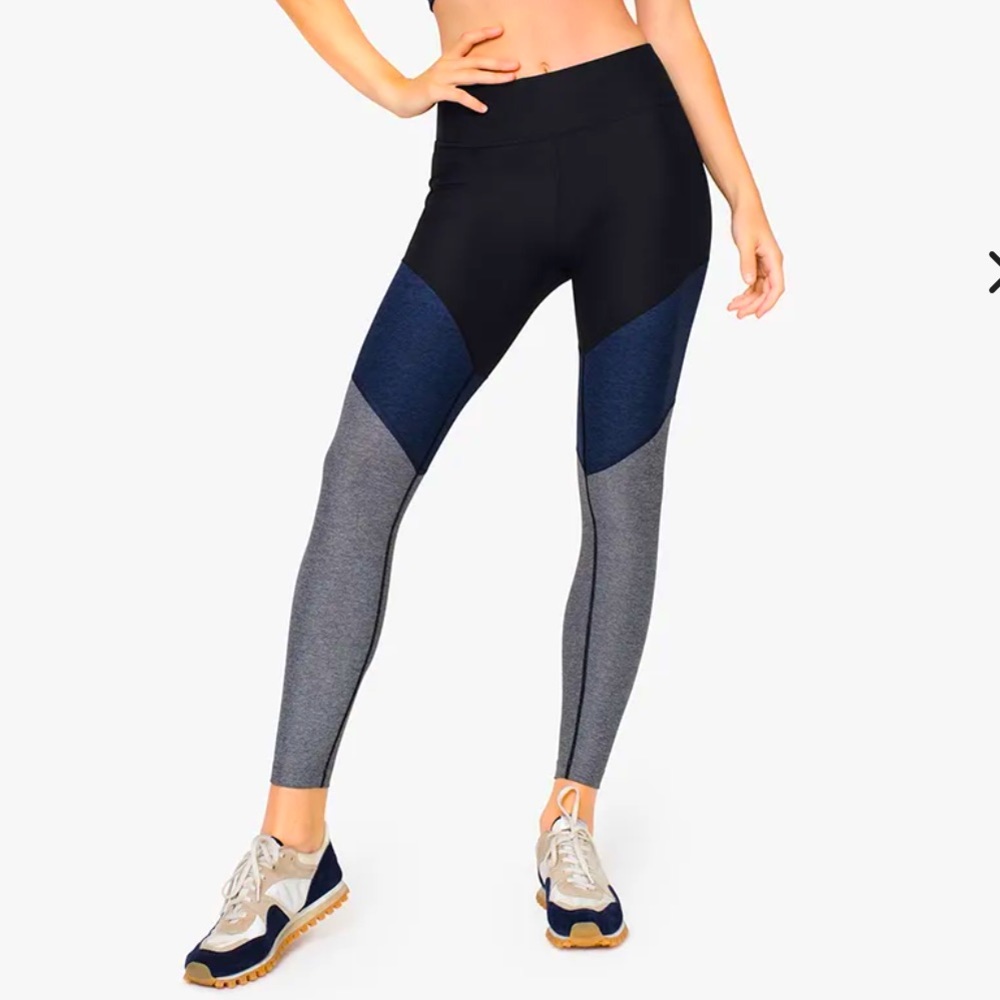 Outdoor Voices Springs 7/8 Leggings in Black/Navy/Graphite size Medium